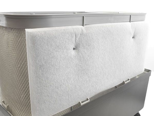 BRUNE Activated Carbon replacement filter installed in the BRUNE B 600 Professional Humidifier